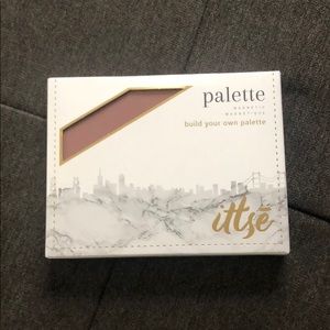 Eyeshadow palette